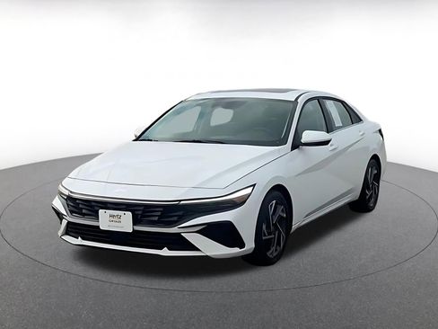 Used 2025 Hyundai Elantra SEL image 7