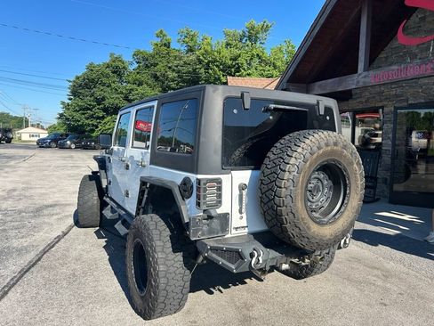 Used 2018 Jeep Wrangler Unlimited Sport S AWD/4WD image 6