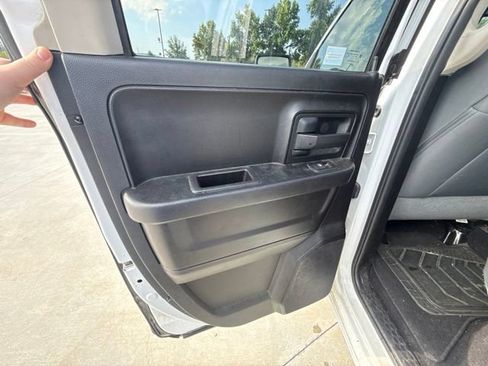 Used 2015 RAM 1500 Express AWD/4WD image 30