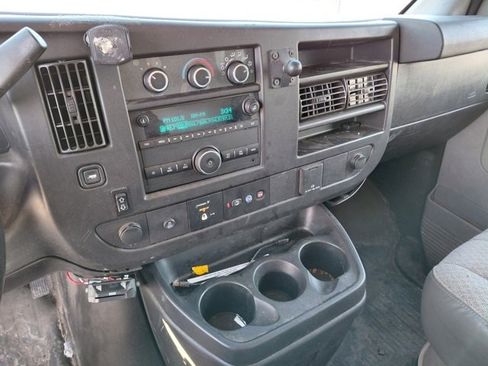 Used 2020 Chevrolet Express 3500 w/ Driver Convenience Package image 18