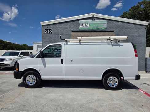 Used 2012 Chevrolet Express 2500 w/ Cold Climate Package RWD image 16