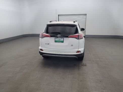 Used 2018 Toyota RAV4 SE w/ Power Extra Value Package AWD/4WD image 7