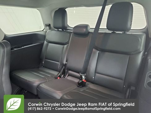 Used 2025 Ford Expedition Active AWD/4WD image 33