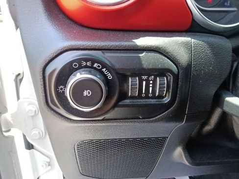 Used 2019 Jeep Wrangler Rubicon AWD/4WD image 17