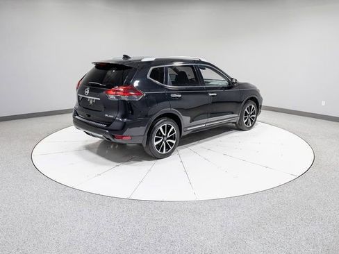 Used 2018 Nissan Rogue SL w/ Premium Package image 34