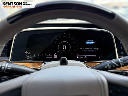 Used 2024 Cadillac Escalade Sport Platinum w/ LPO, ONYX Package image 17