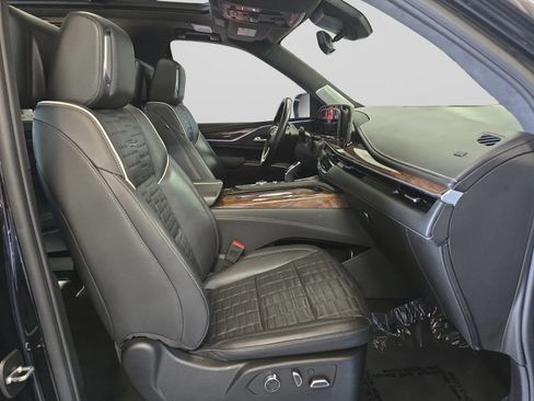 Used 2023 Cadillac Escalade Sport Platinum w/ LPO, ONYX Package AWD/4WD image 33