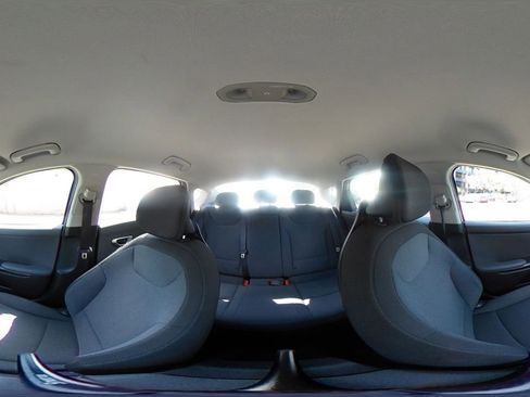 Used 2025 Kia K4 FWD image 37