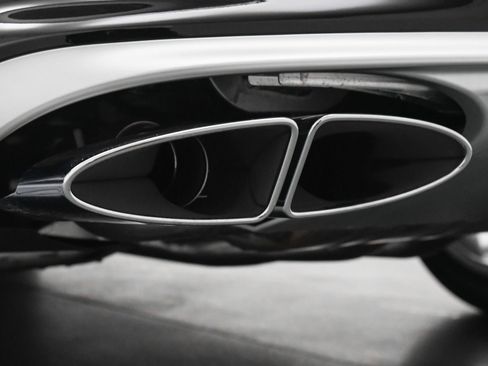 New 2024 Bentley Bentayga Extended Wheelbase image 24