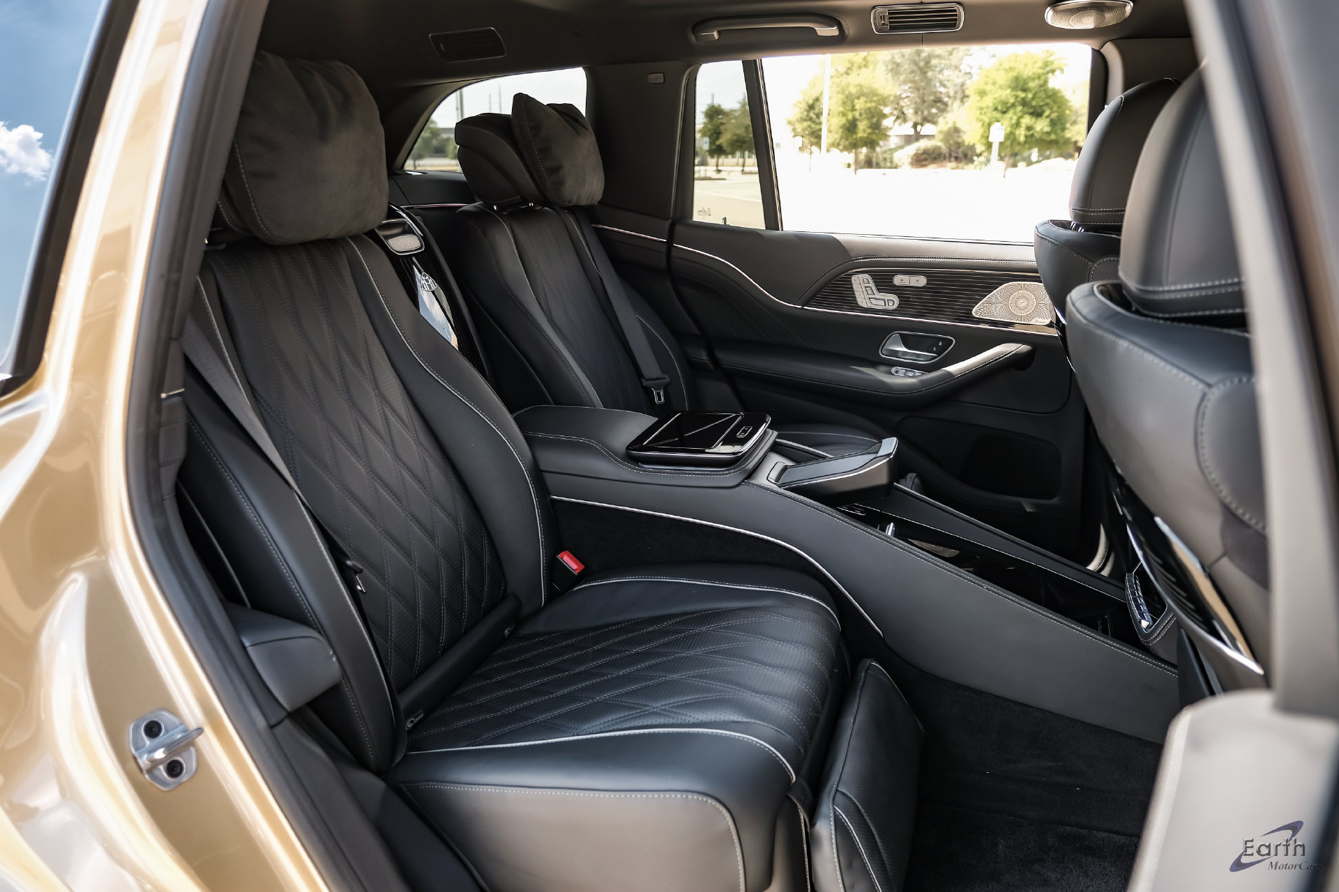 Used 2024 Mercedes-Benz Maybach GLS 600 4MATIC image 84