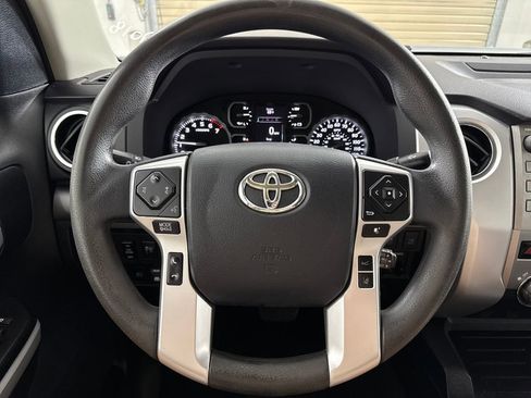 Used 2018 Toyota Tundra SR5 image 12