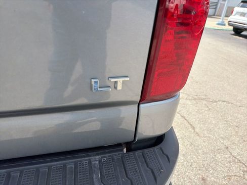 Used 2025 Chevrolet Silverado 2500 LT w/ Convenience Package image 9