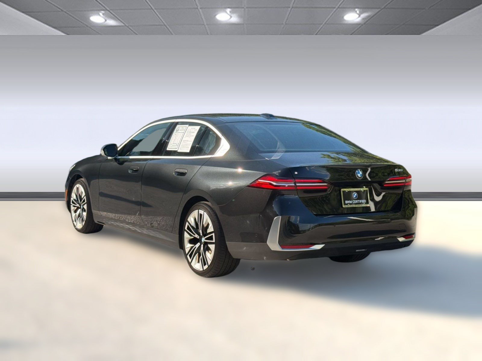 Certified 2026 BMW 530i RWD image 3