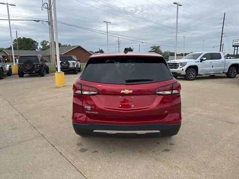 Used 2024 Chevrolet Equinox LT w/ LPO, Floor Liner Package FWD image 6