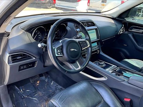 Used 2020 Jaguar F-PACE Prestige AWD/4WD image 19