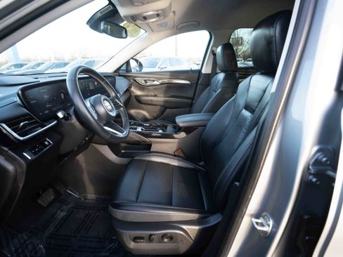 Used 2024 Buick Envision Preferred image 9