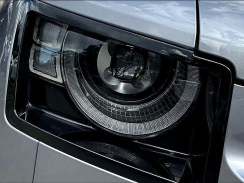 Used 2022 Land Rover Defender 110 X-Dynamic HSE image 27