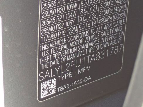 New 2026 Land Rover Range Rover Velar Dynamic SE image 22