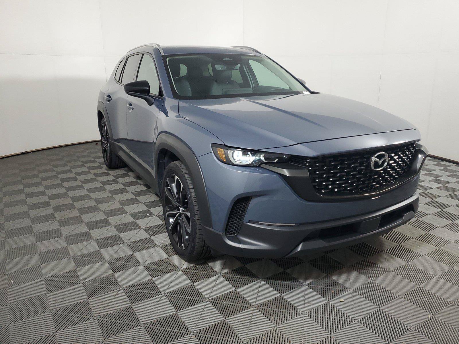 Used 2025 MAZDA CX-50 AWD 2.5 S w/ Premium Plus Pkg image 3