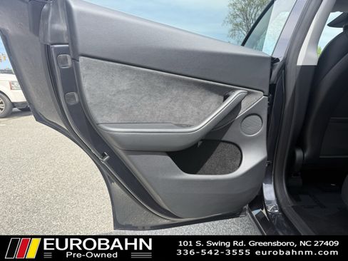 Used 2024 Tesla Model Y Long Range AWD/4WD image 20