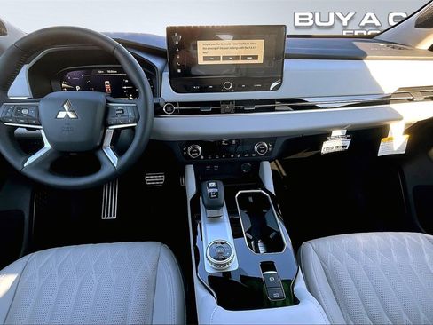 New 2025 Mitsubishi Outlander AWD image 5