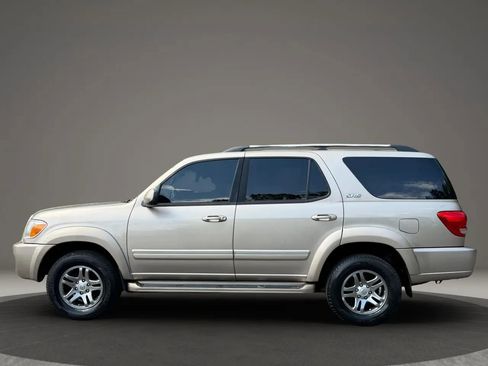 Used 2007 Toyota Sequoia SR5 RWD image 6