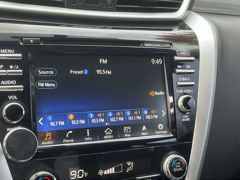 Used 2018 Nissan Murano SL w/ Moonroof Package image 15