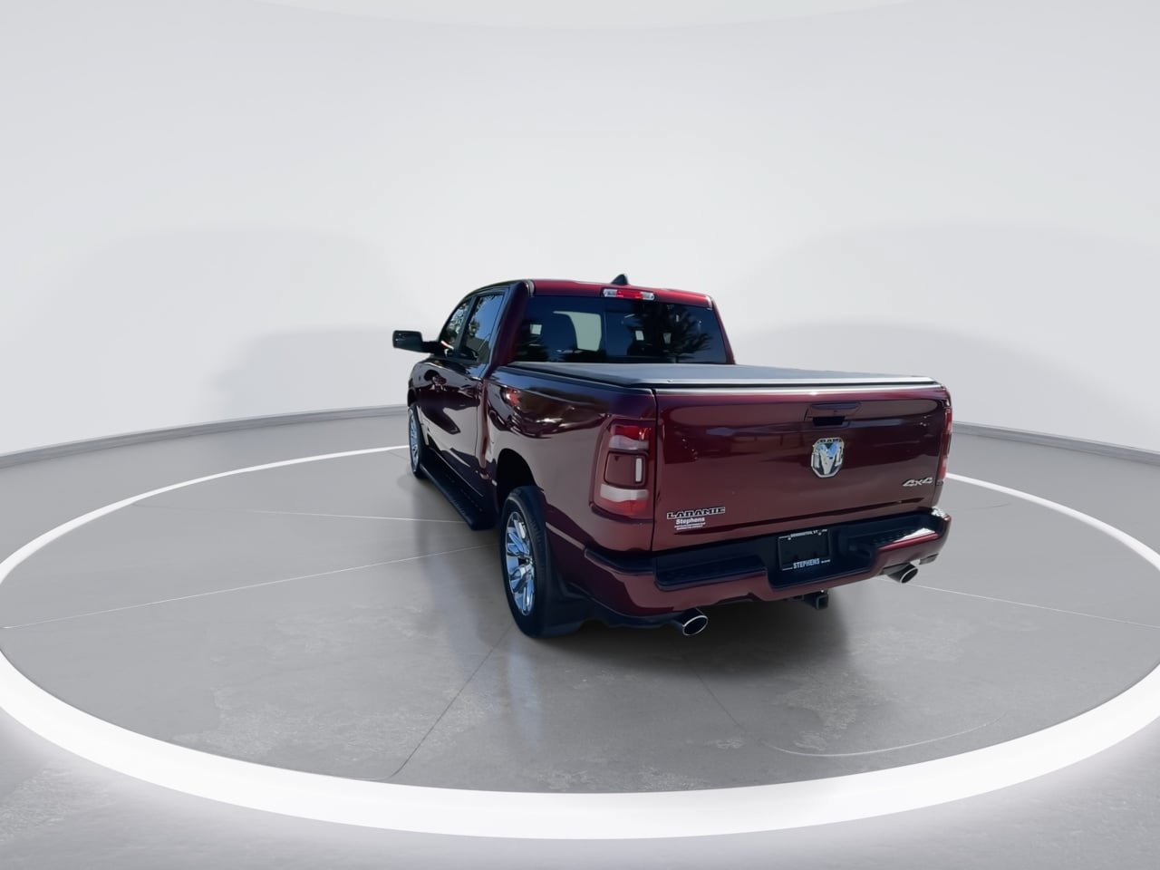 Used 2024 RAM 1500 Laramie AWD/4WD image 14