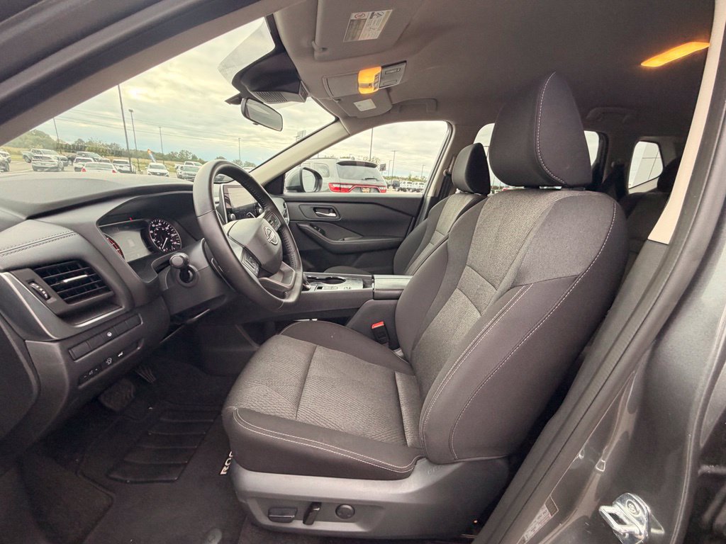 Used 2026 Nissan Rogue SV FWD image 21