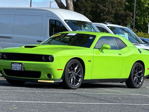 Used 2023 Dodge Challenger R/T w/ Plus Package RWD image 9