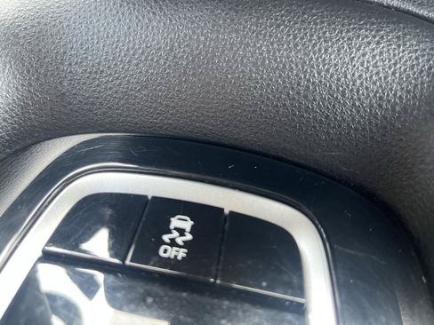 Used 2021 Toyota Corolla LE FWD image 46