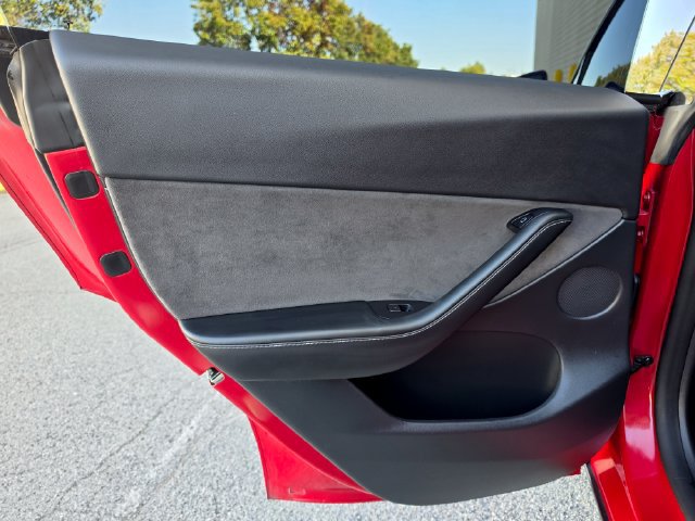 Used 2022 Tesla Model Y Performance AWD/4WD image 22