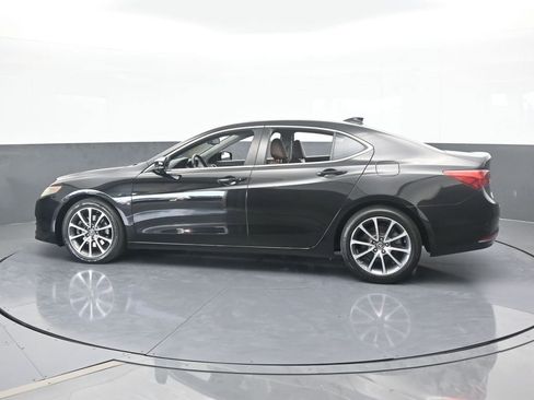Used 2017 Acura TLX V6 image 3