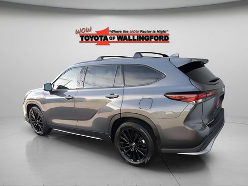 Certified 2024 Toyota Highlander XSE AWD/4WD image 6