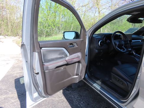Used 2023 Chevrolet Colorado Z71 w/ Z71 Convenience Package 2 AWD/4WD image 27