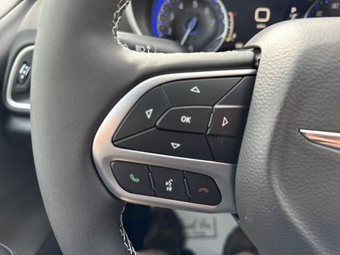 New 2026 Chrysler Voyager LX image 30