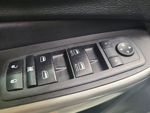 Used 2021 Jeep Cherokee Latitude Plus w/ Sun & Sound Group FWD image 27