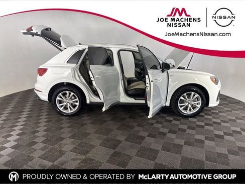Used 2021 Audi Q3 2.0T Premium w/ Convenience Package AWD/4WD image 13