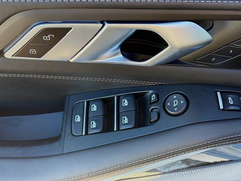 Used 2024 BMW X5 M60i image 23