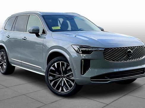 New 2026 Volvo XC90 B6 Plus w/ Protection Package Premier image 17