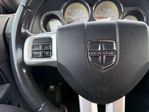 Used 2013 Dodge Challenger SXT image 13
