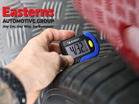 Used 2018 Tesla Model 3 Long Range image 24