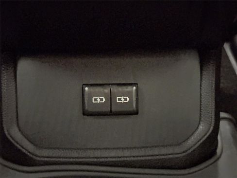 Certified 2025 Toyota Highlander XSE image 40