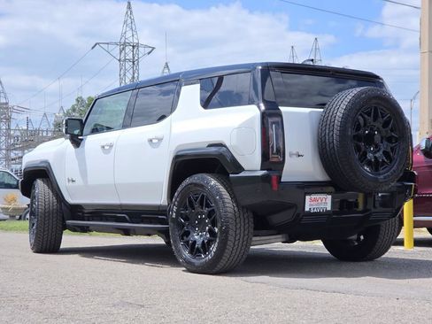 Used 2024 GMC Hummer EV 2X w/ LPO, Illumination Package AWD/4WD image 16