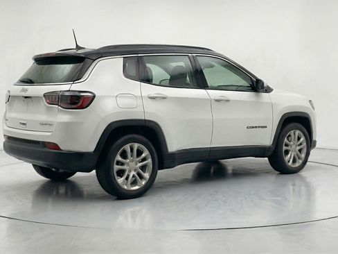 Used 2025 Jeep Compass Limited AWD/4WD image 9
