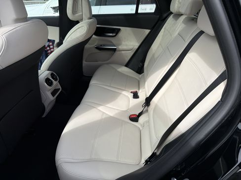 New 2026 Mercedes-Benz GLC 300 4MATIC image 24