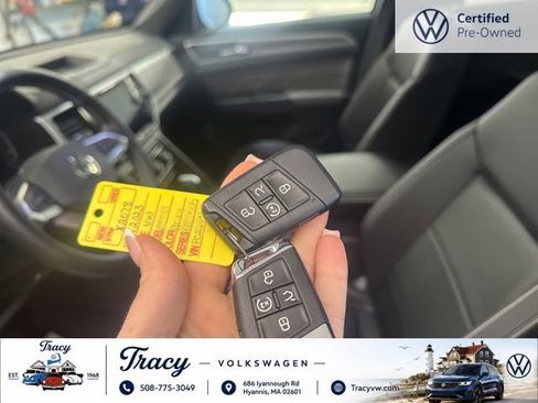 Certified 2023 Volkswagen Atlas Cross Sport SE w/ Panoramic Sunroof Package AWD/4WD image 16