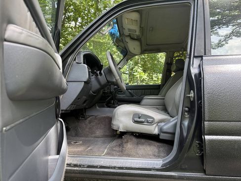 Used 1996 Toyota Land Cruiser AWD/4WD image 18