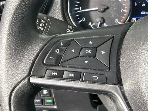 Used 2020 Nissan Rogue S FWD image 24