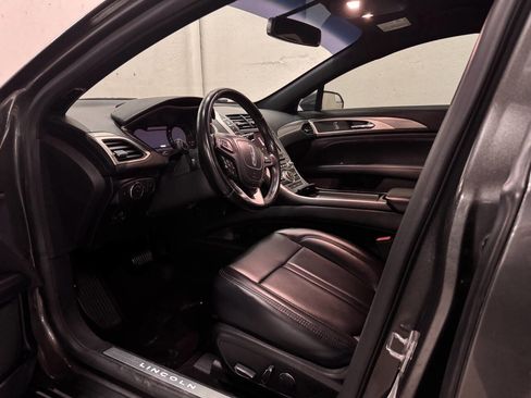 Used 2017 Lincoln MKZ Premiere image 11
